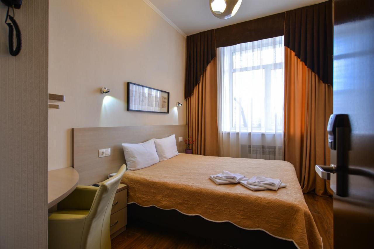 Sova Hotel Омск Екстериор снимка